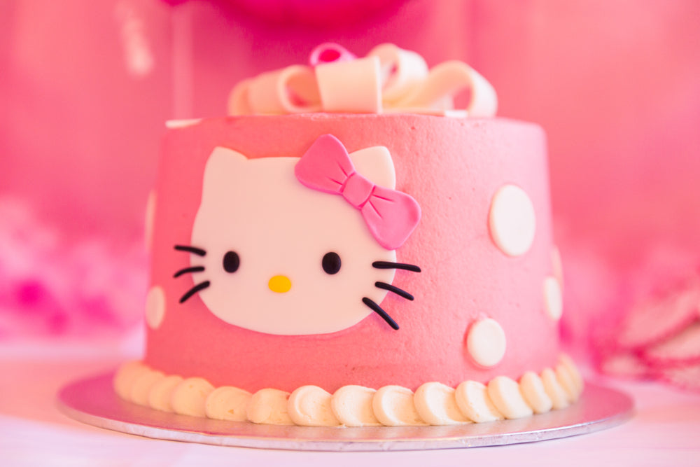 Hello Kitty cake.