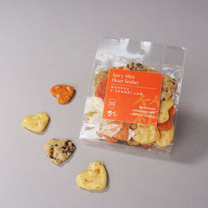 Spicy Mini Heart Senbei (1 Bag, 25g) thumbnail 2